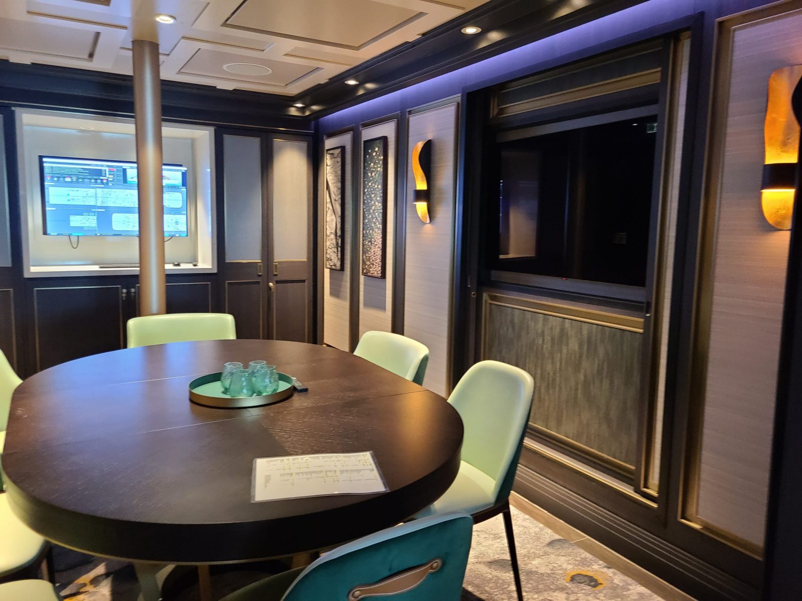 Crystal Cruises Endeavor Captain's Lounge